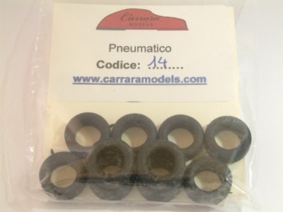 CM-P14 n° 10 Pneumatico in gomma battistrada rigato misure DE 15 x DI 9 x L 6,8 - scala 1:43